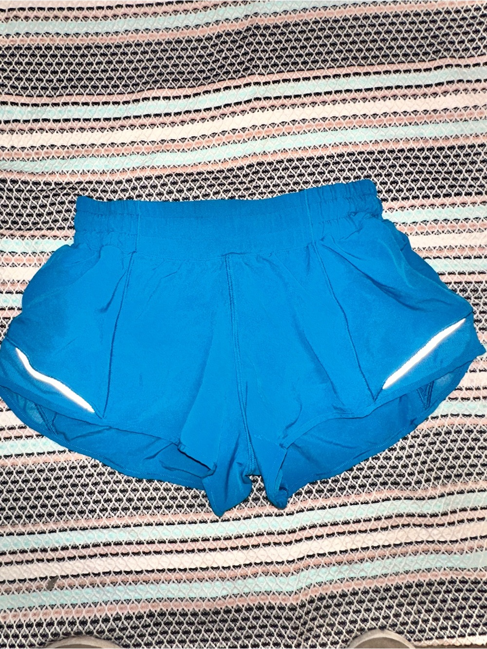 lululemon athletica Teal Blue Women's Athletic Shorts - Picture 2 of 3